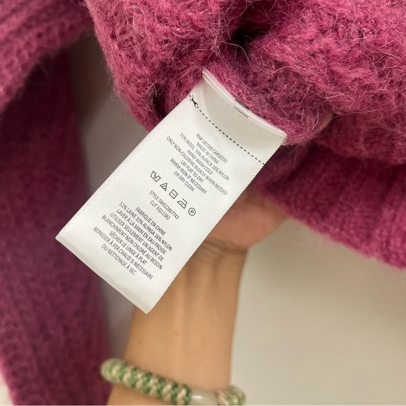 Equipment Femme Cowl Neck Ribbed Raspberry Ledra Sweater - NWT - XS - Picture 5 of 7